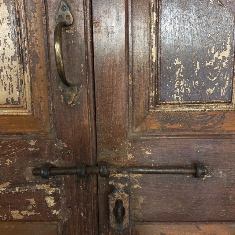 Puerta antigua de exterior con 2 hojas y 6 cuarterones - Casa Azul