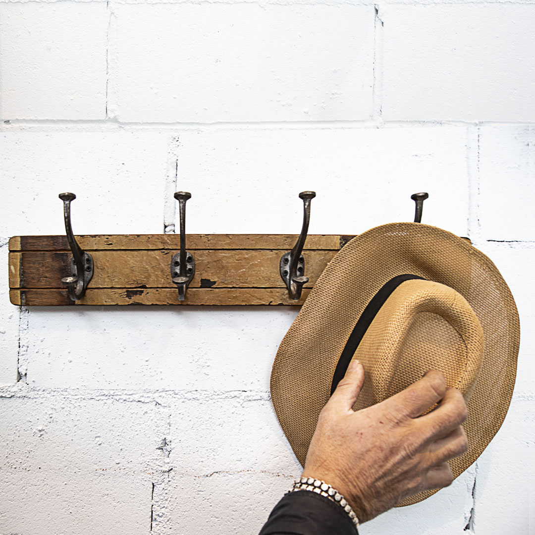 Perchero de 4 ganchos Perchero de 4 ganchos