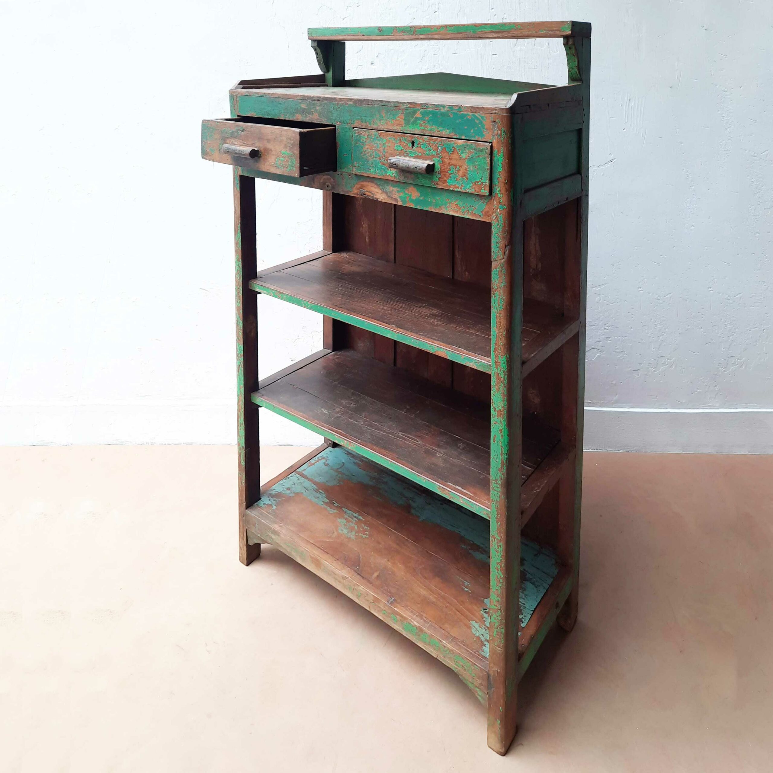 estantería aparador vintage en color verde