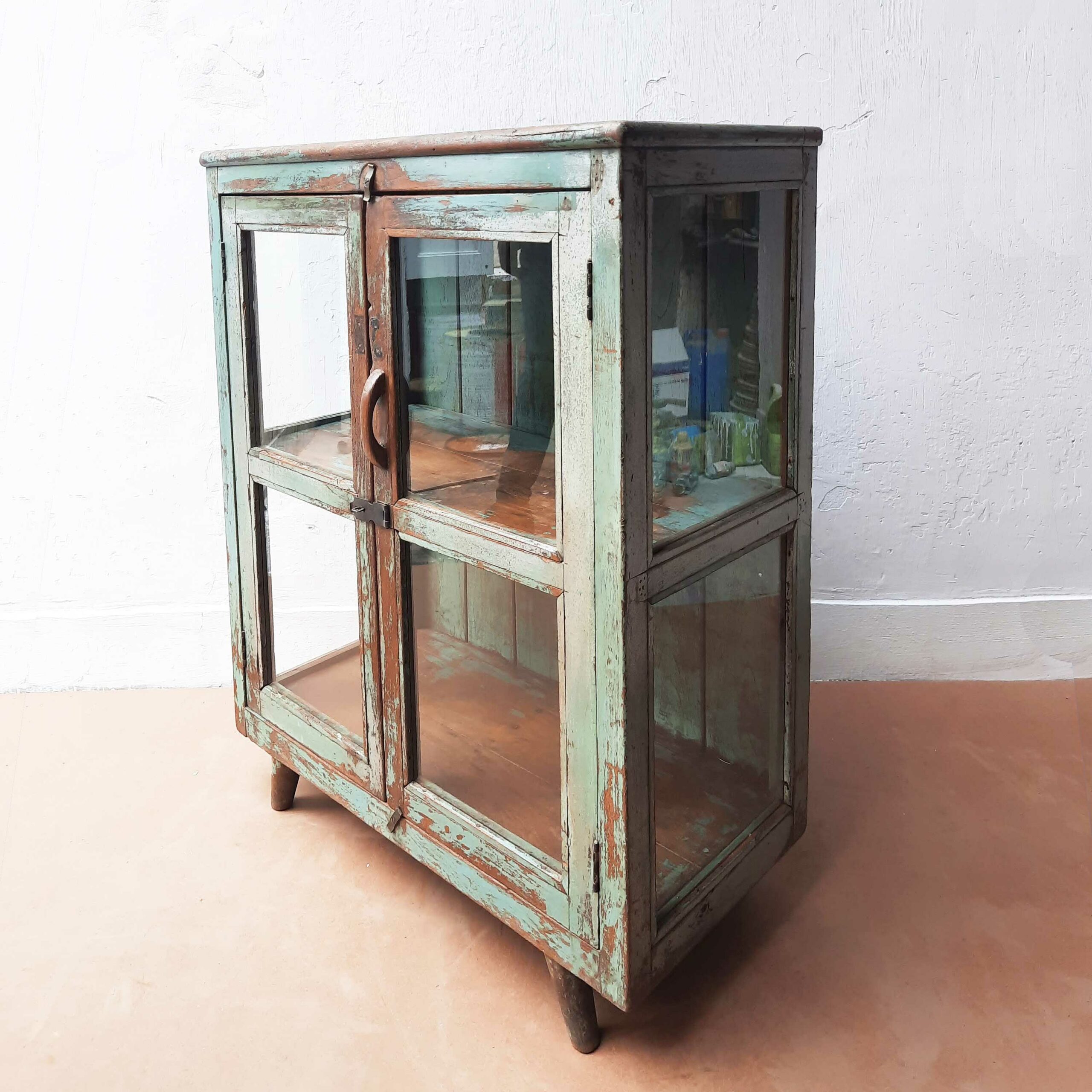 vitrina-casa-azul-lateral-8-JO-WG-AL-S1-77X36X95