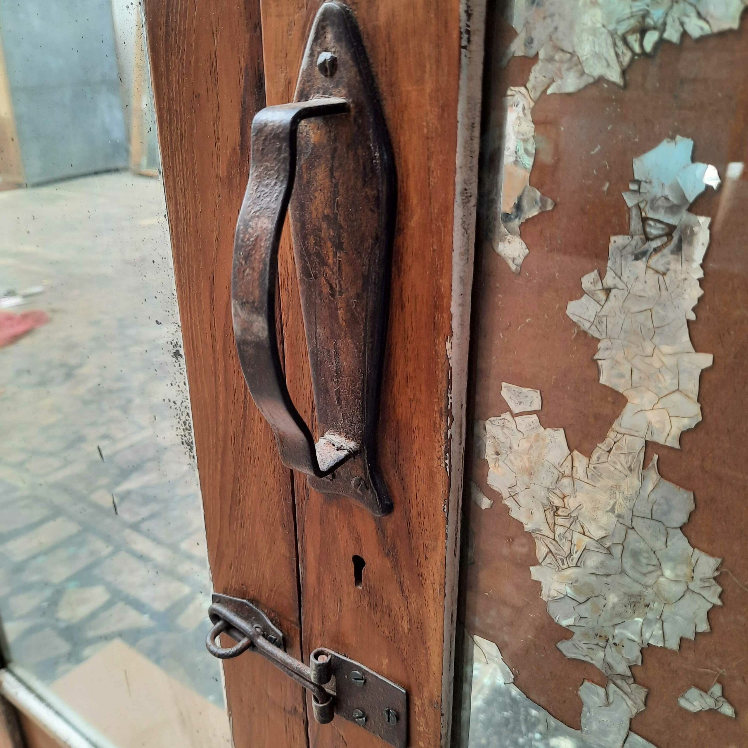 armario-espejo-casa-azul-detalle-8-JO-WM-AL-L3-93X37X186