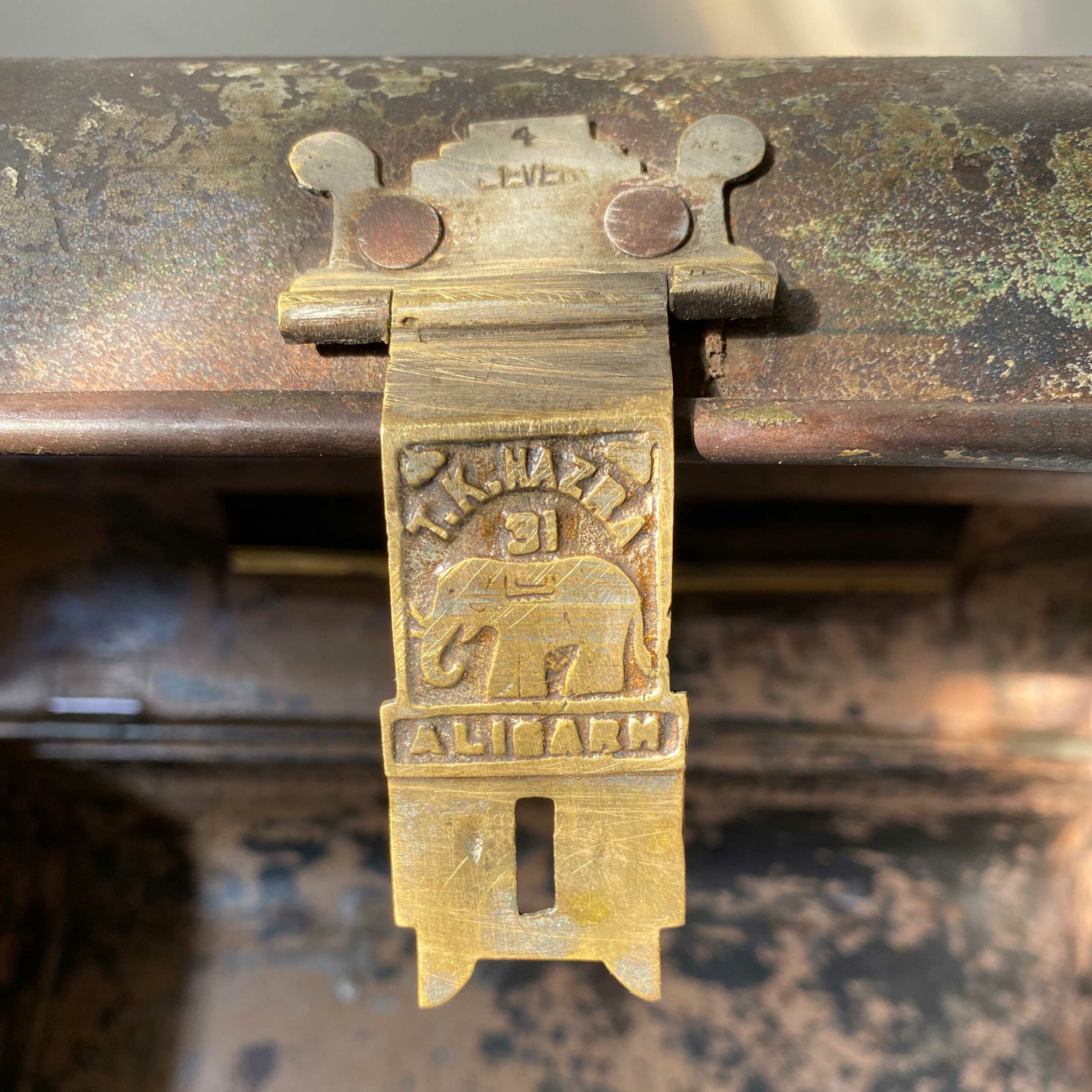 detalle-1-maleta-3-casa-azul