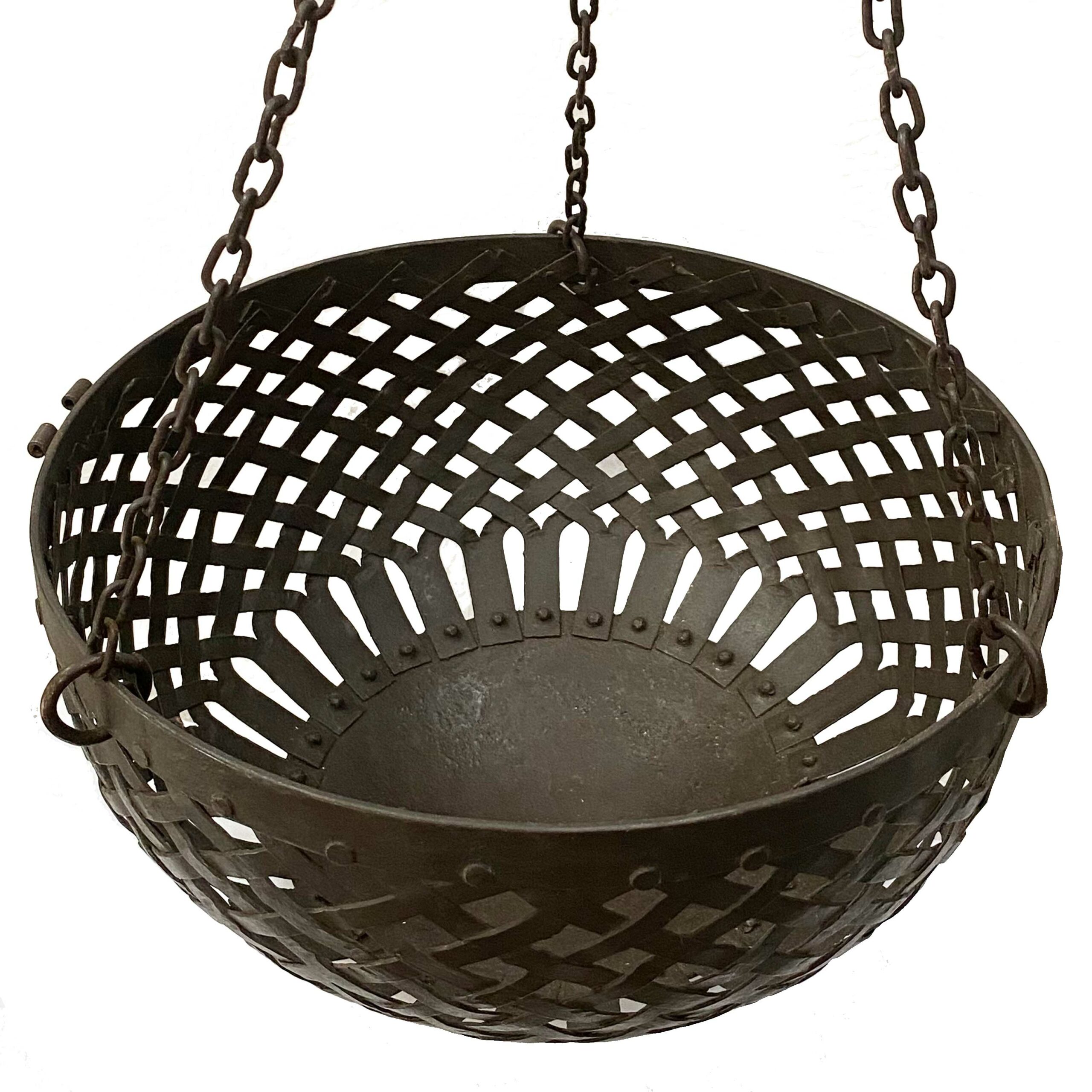 Cesta colgante de hierro