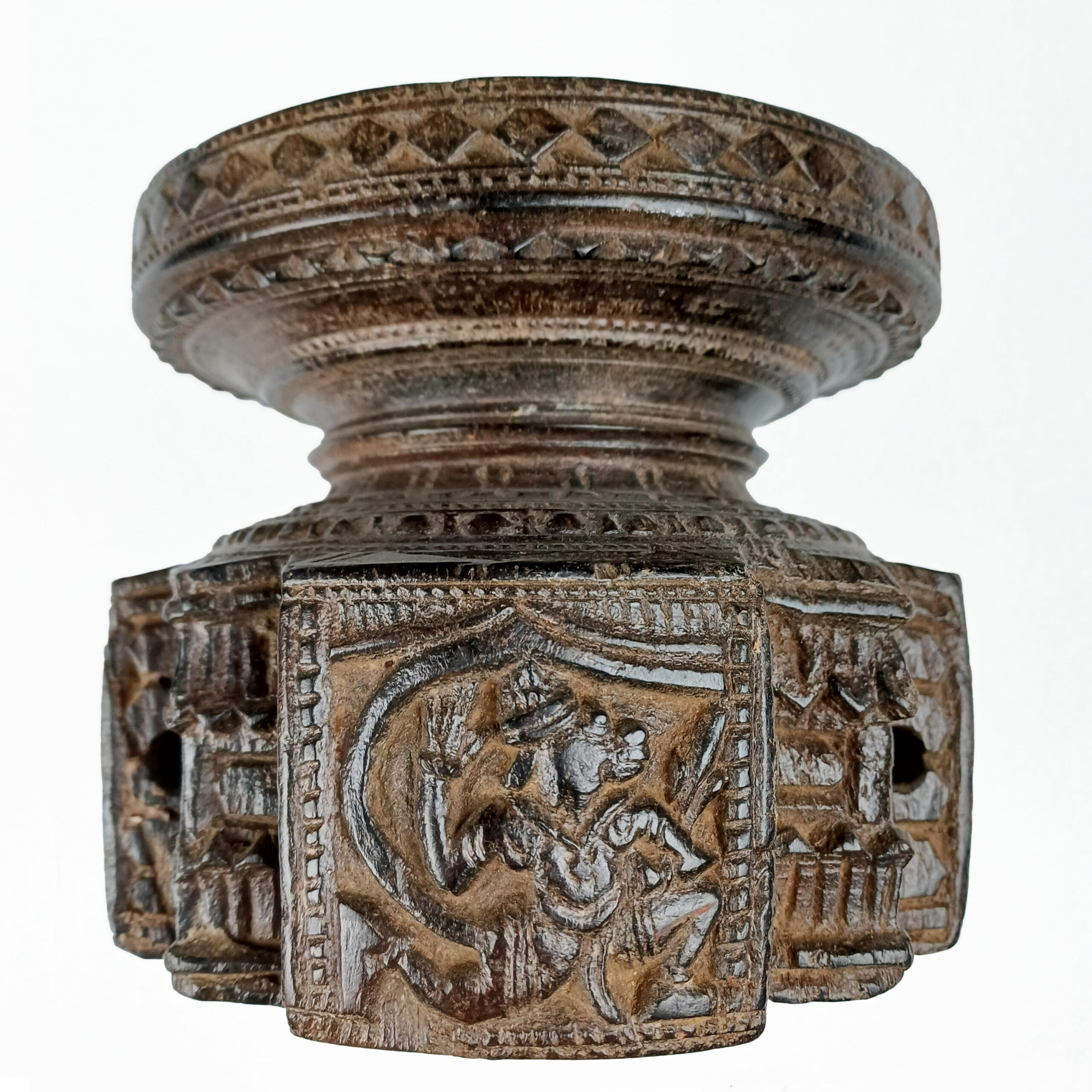 Antiguo esparcidor de semillas talla de madera con dios hanuman