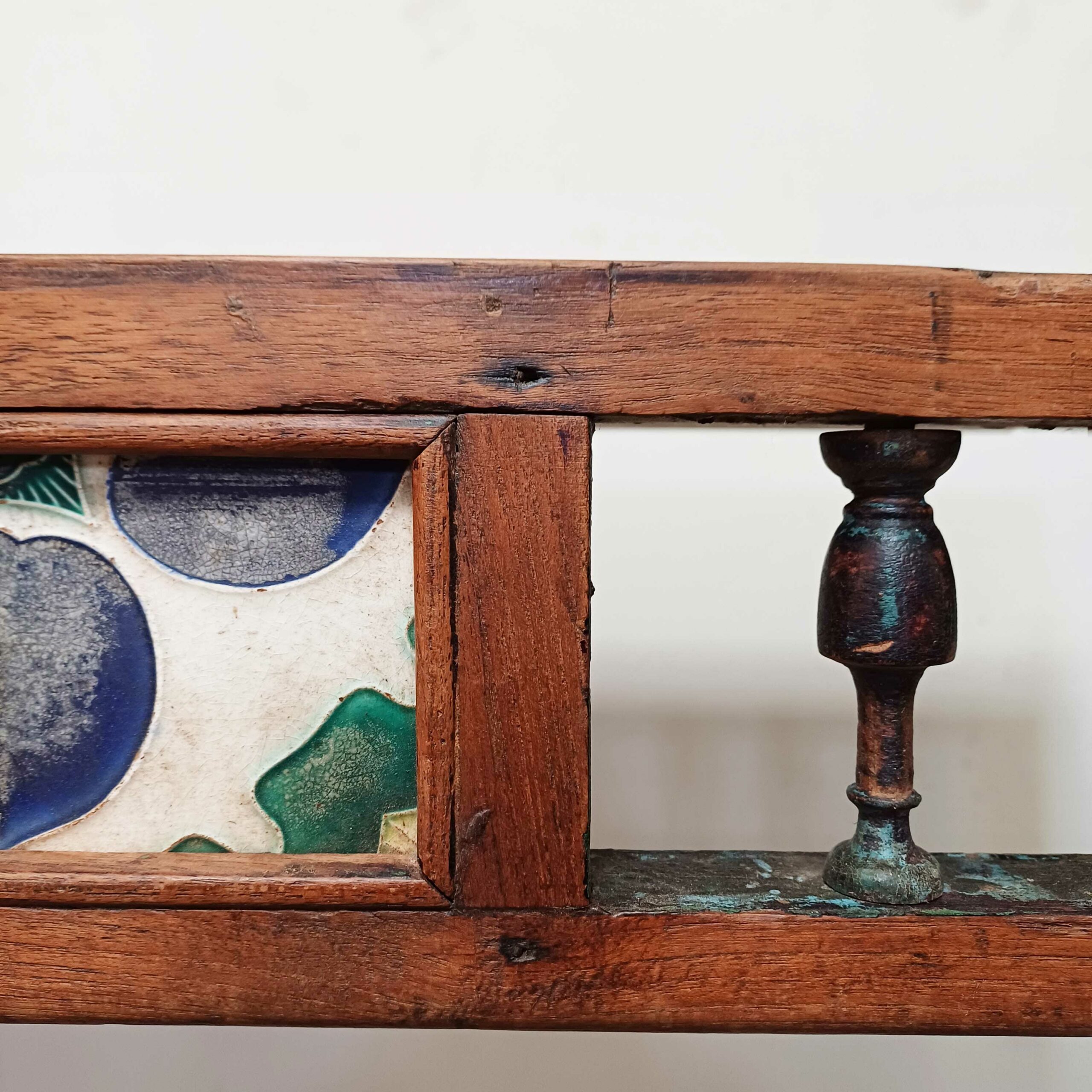 Detalle del estante, aparador Pushp de Casa Azul