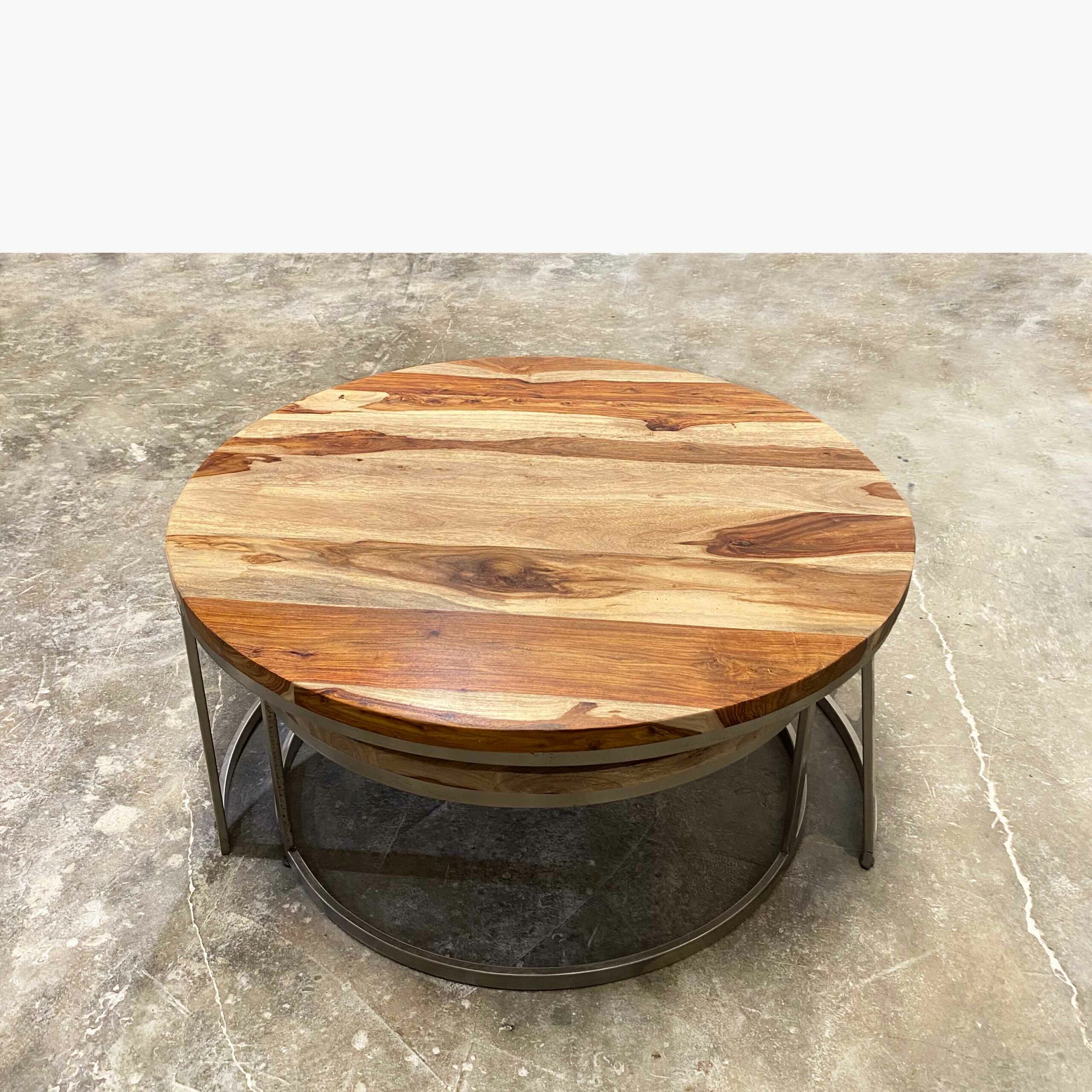 Set de mesas Gendon apiladas