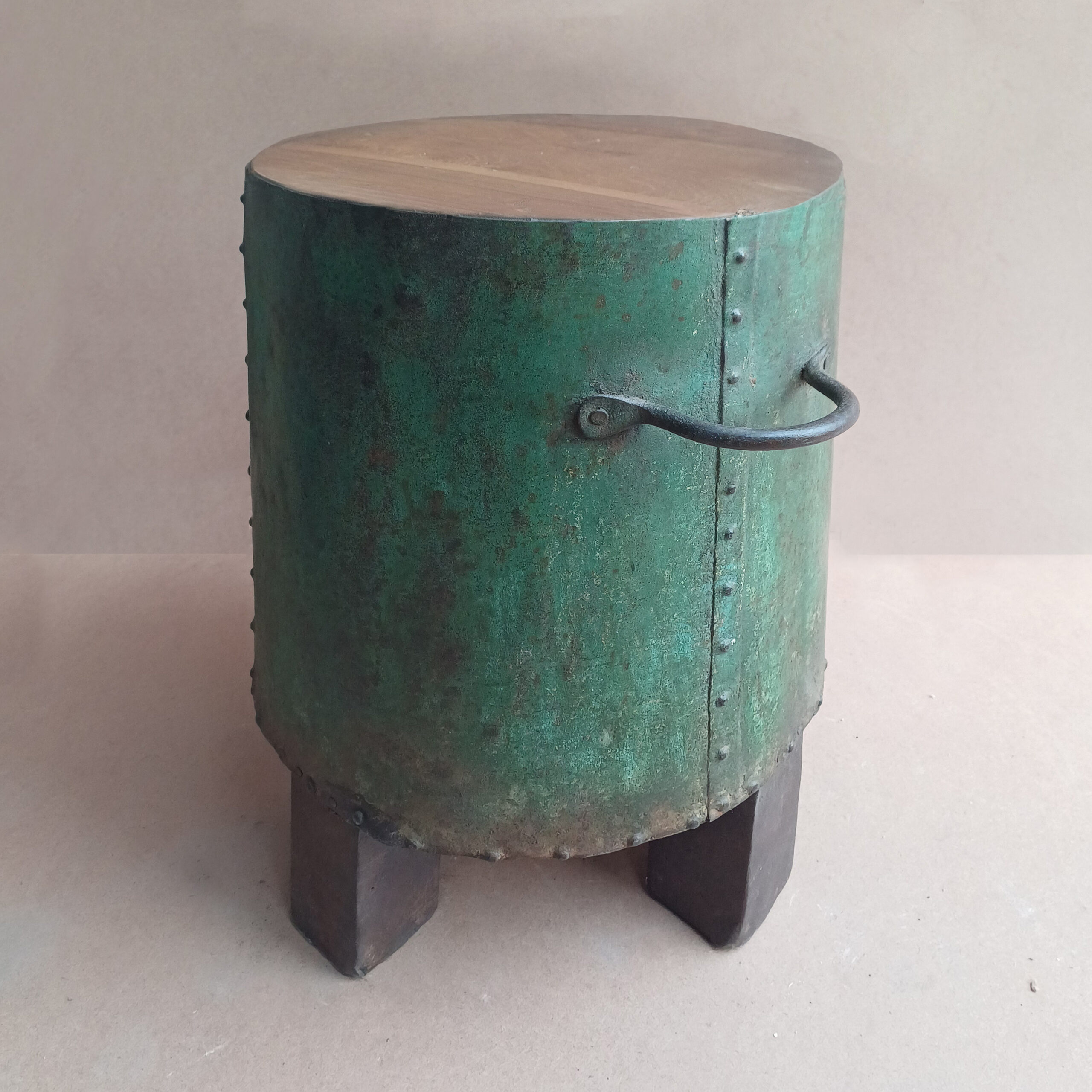 Mesa Bidón Mesa Bidón verde con asa de Casa Azul