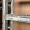 Detalle de la estantería Kitaab