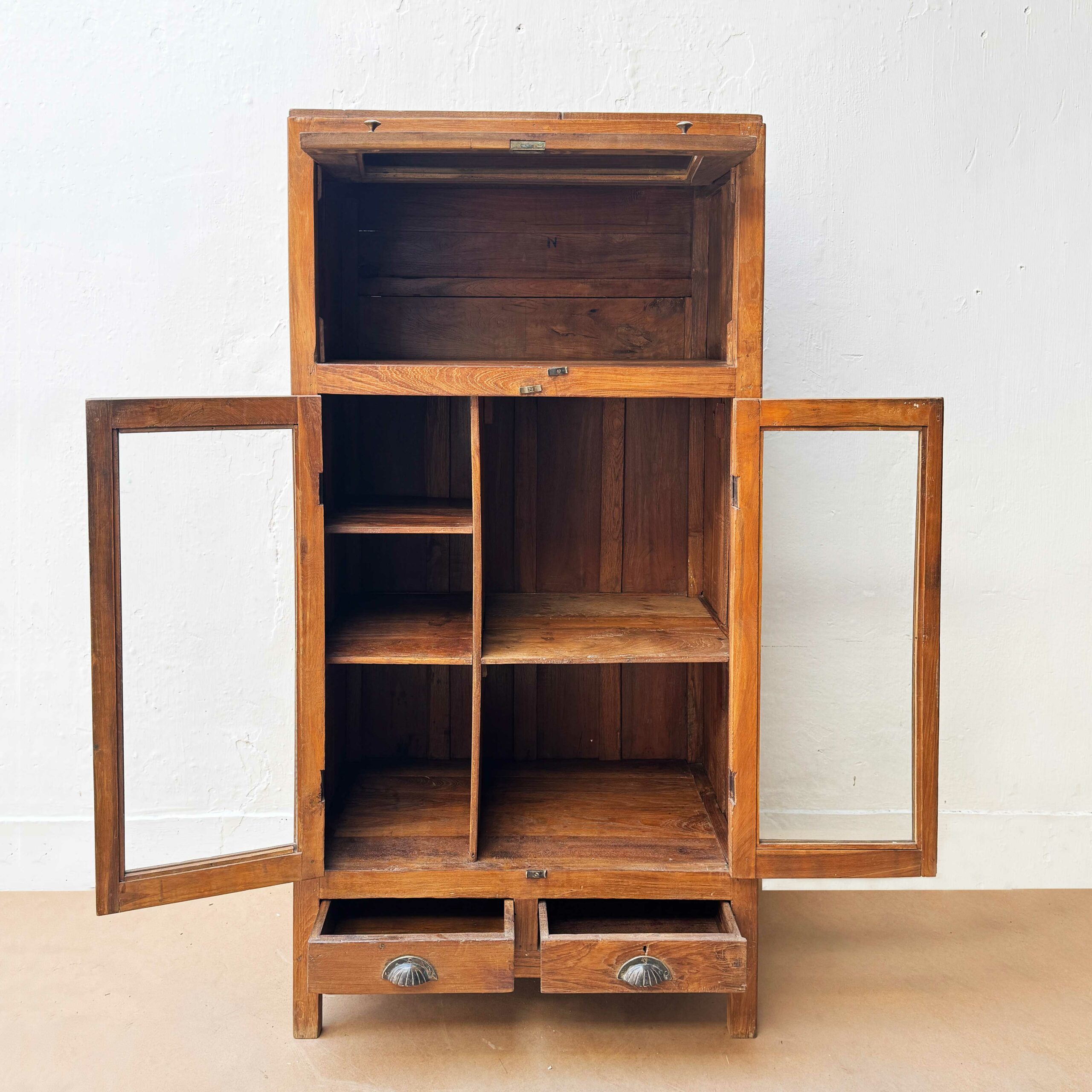 Interior de una pieza Radio set de Casa Azul