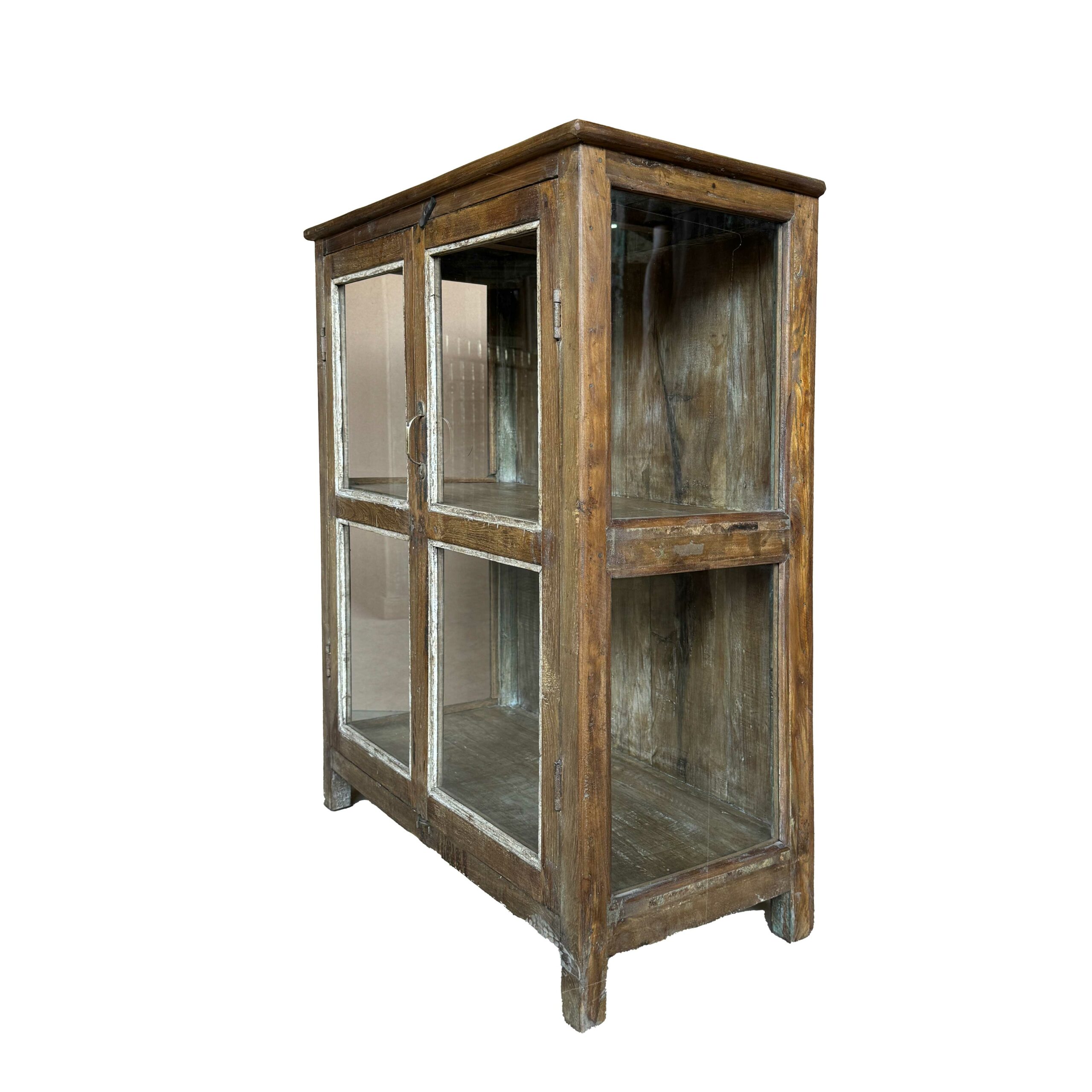 Laterales acristalados del aparador Chidiya